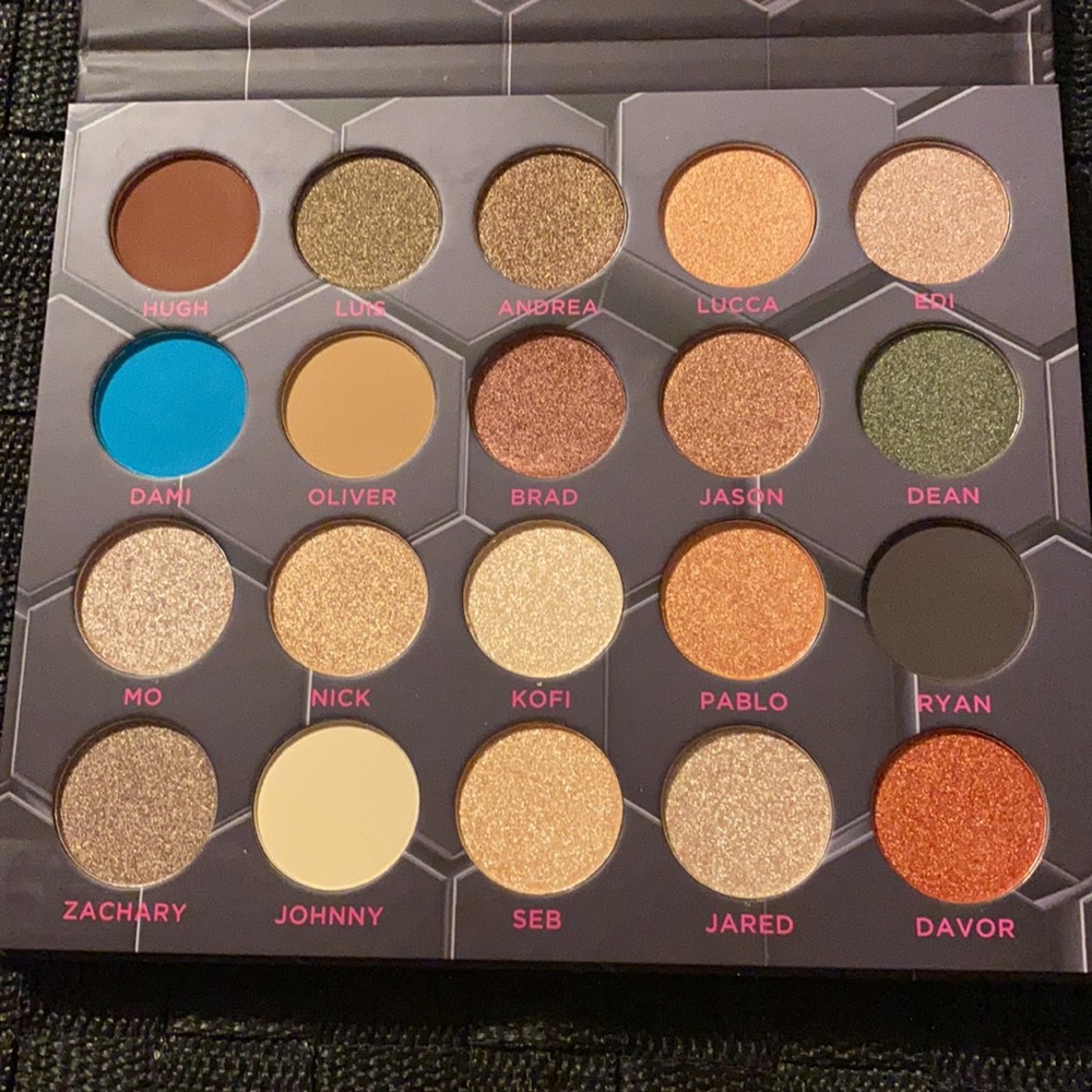 Barbarella eyeshadow palette